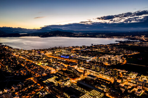 Zug Luftaufnahme Nacht Drohne