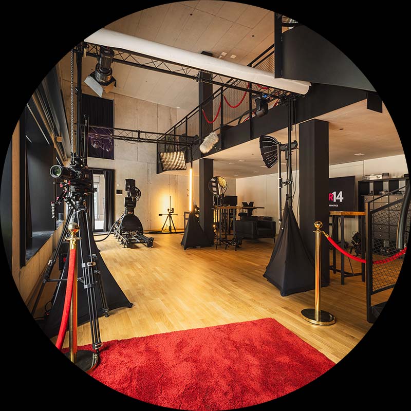 atelier14-round-black-bg